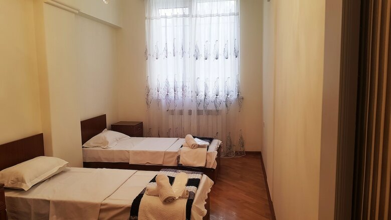 Hostal Friendship Hostel & Tours
