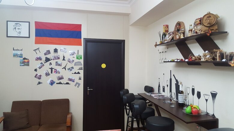Hostal Friendship Hostel & Tours