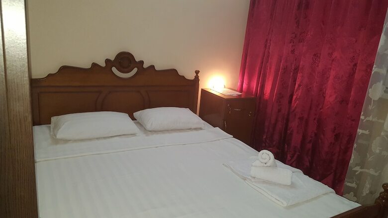 Hostal Friendship Hostel & Tours