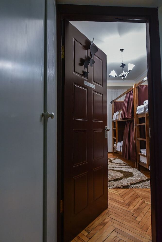 Hostal Friendship Hostel & Tours