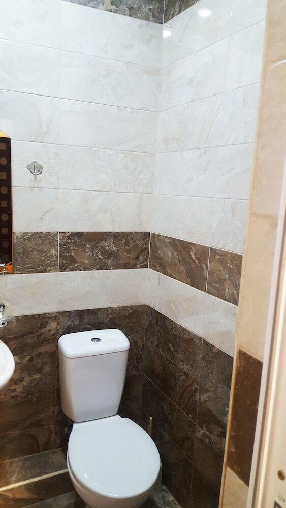 Hostal Friendship Hostel & Tours