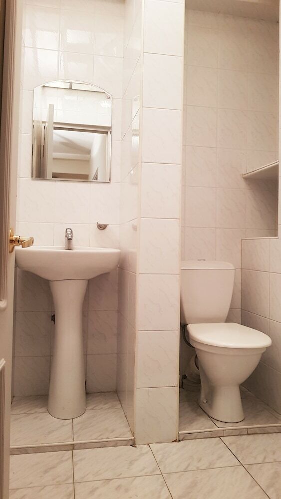 Hostal Friendship Hostel & Tours