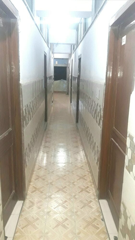 Hotel Rajdhani Guest House