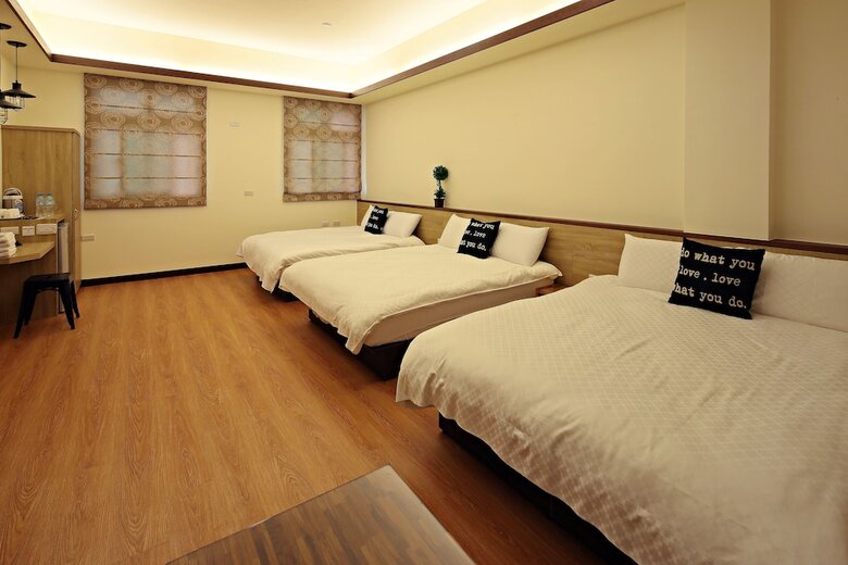 Hotel Happiness Yes Hostel