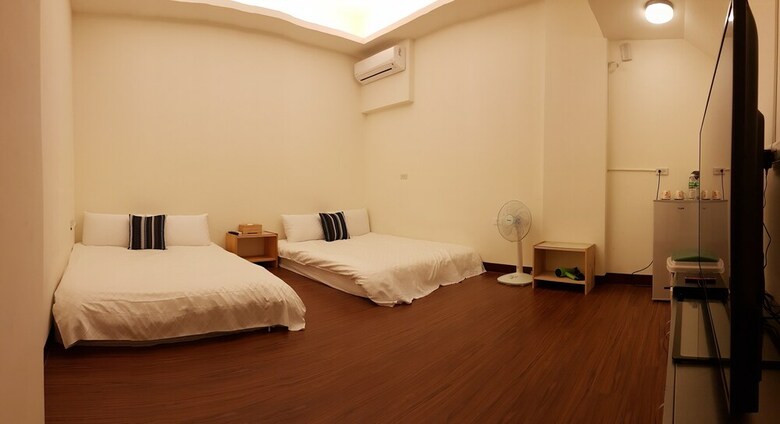 Hotel Happiness Yes Hostel