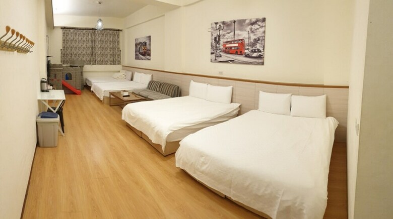Hotel Happiness Yes Hostel