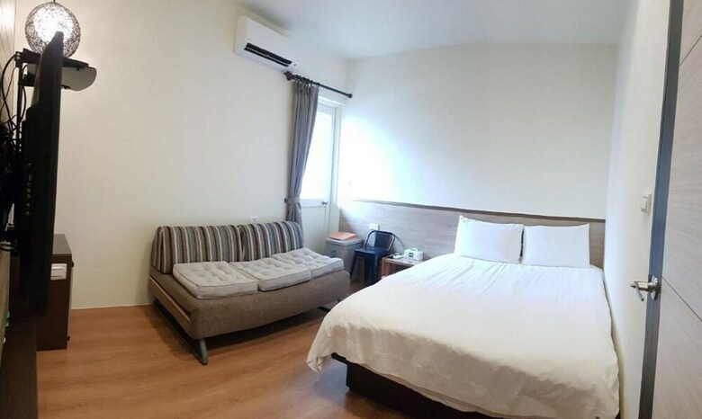 Hotel Happiness Yes Hostel