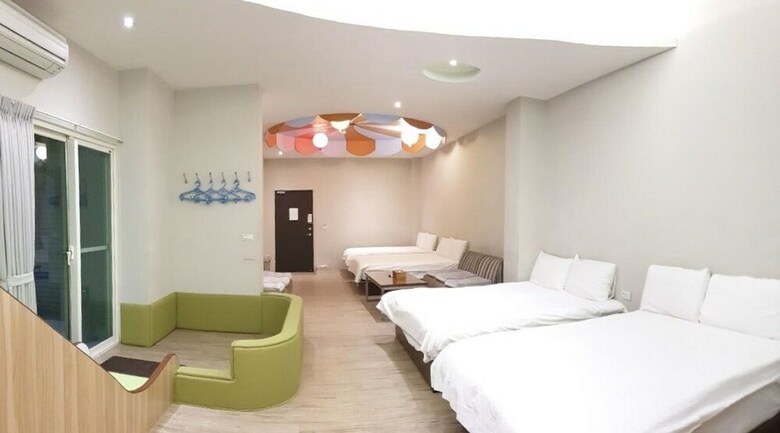 Hotel Happiness Yes Hostel