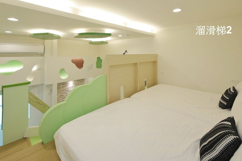 Hotel Happiness Yes Hostel