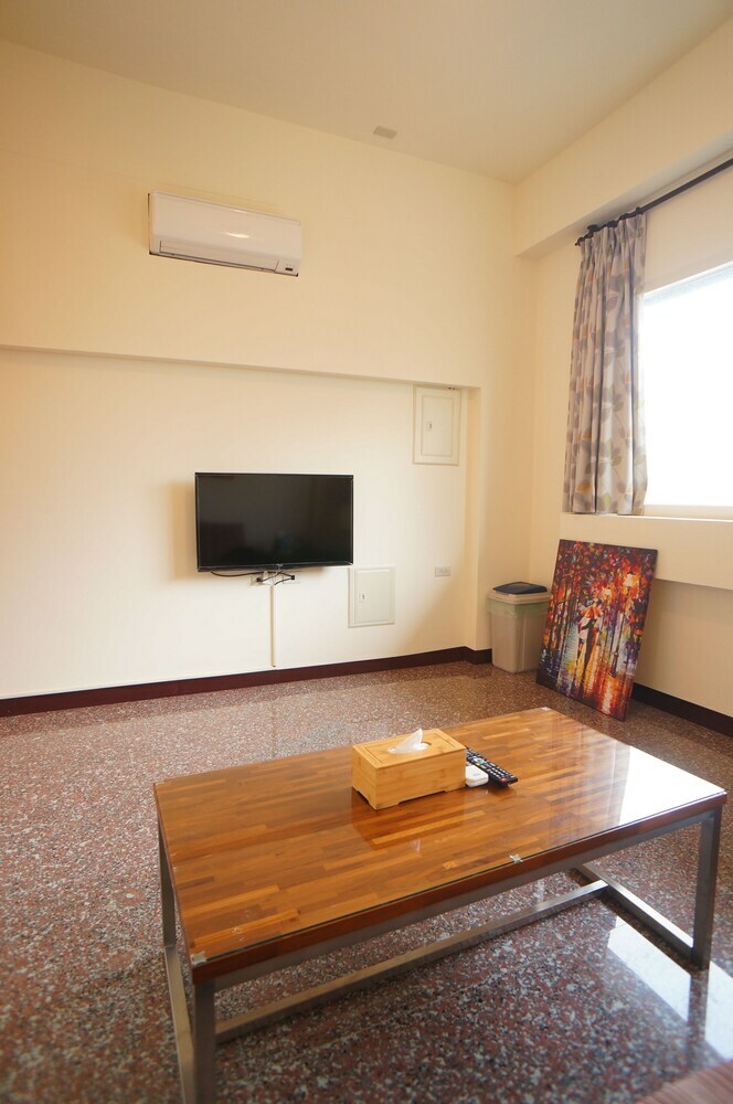 Hotel Happiness Yes Hostel