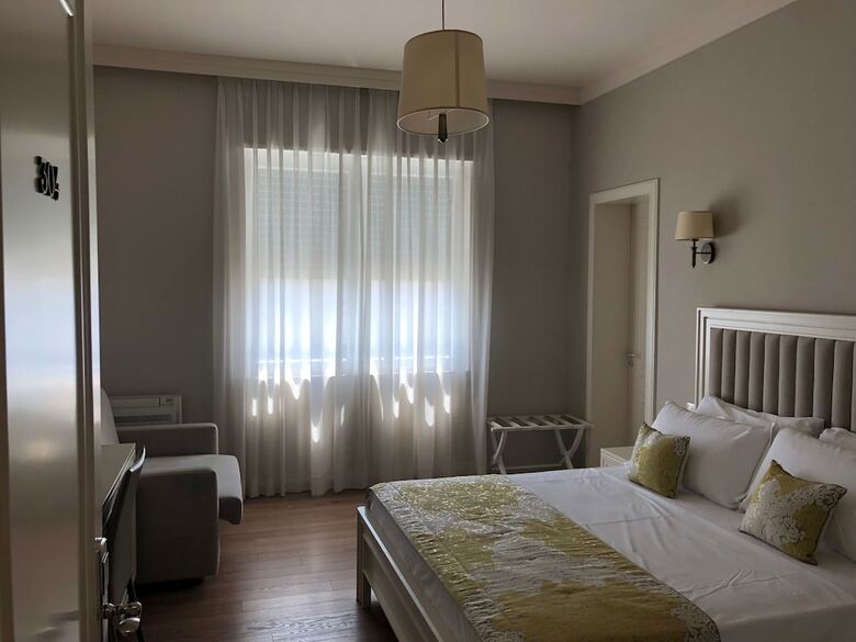 Amfiteatri Boutique Hotel