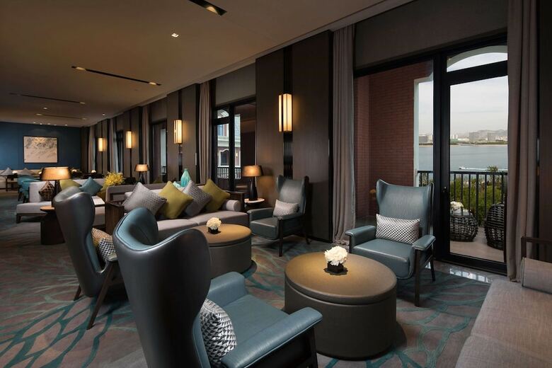Hotel Doubletree By Hilton Qingdao Oriental Movie Metropolis