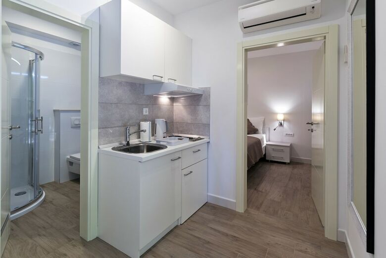 Ida Apartments