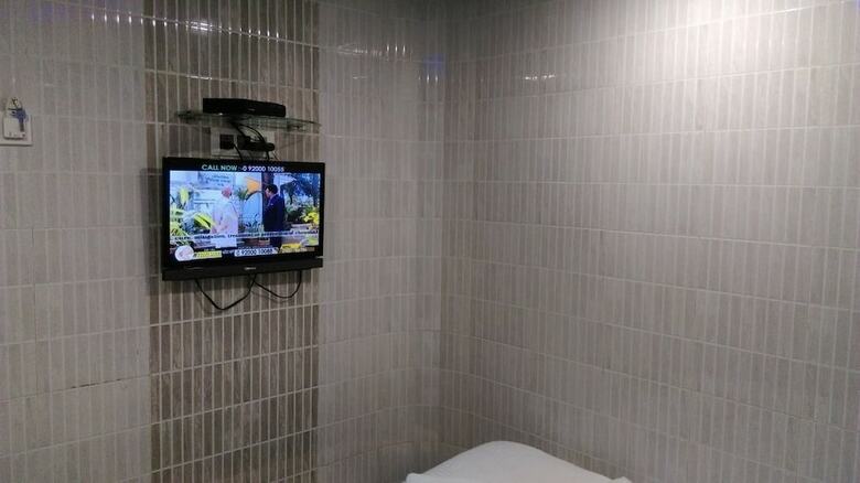 Hotel Paris Residency
