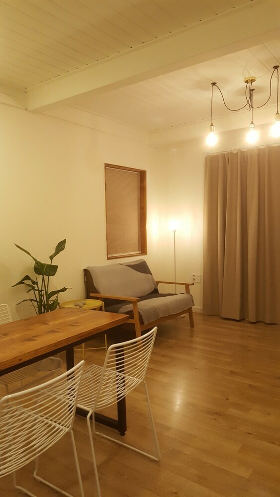 Adellna Pension