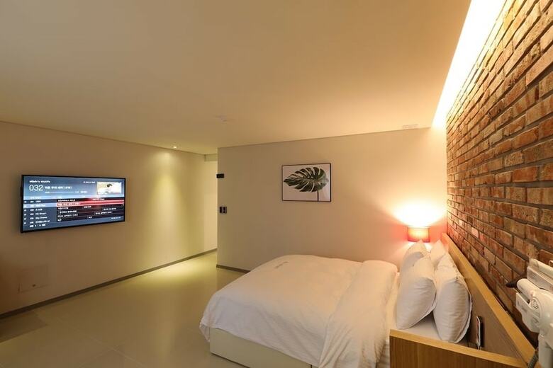 Suwon Saint Hotel
