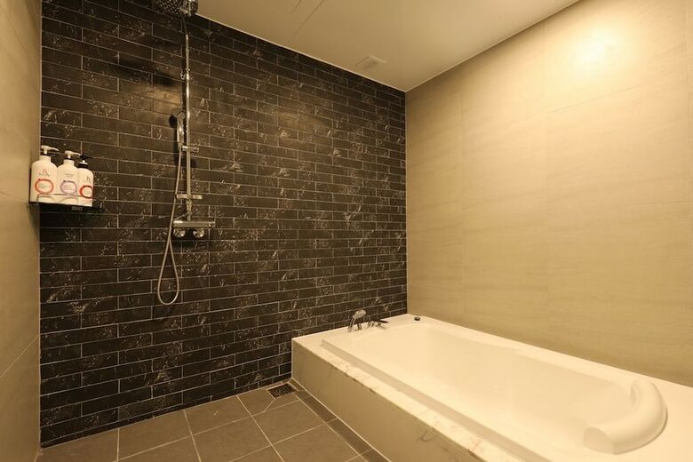 Suwon Saint Hotel