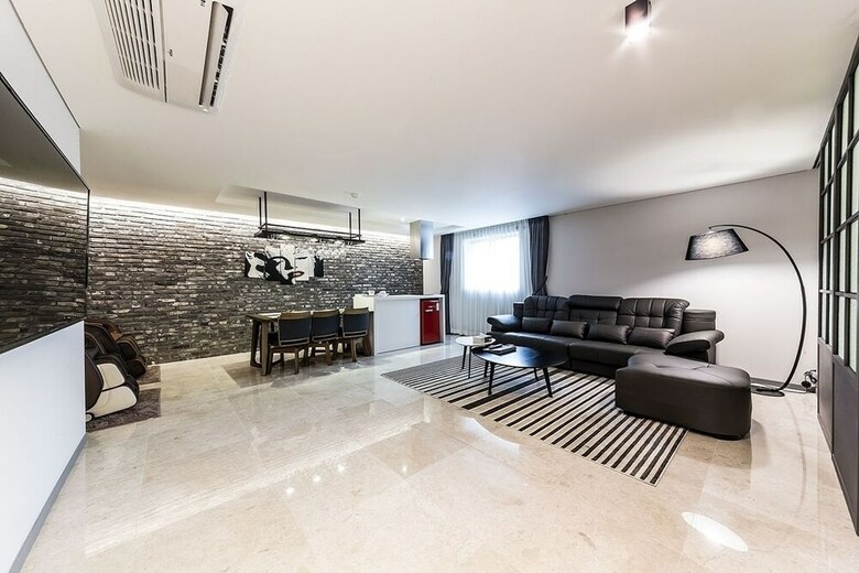 Suwon Saint Hotel