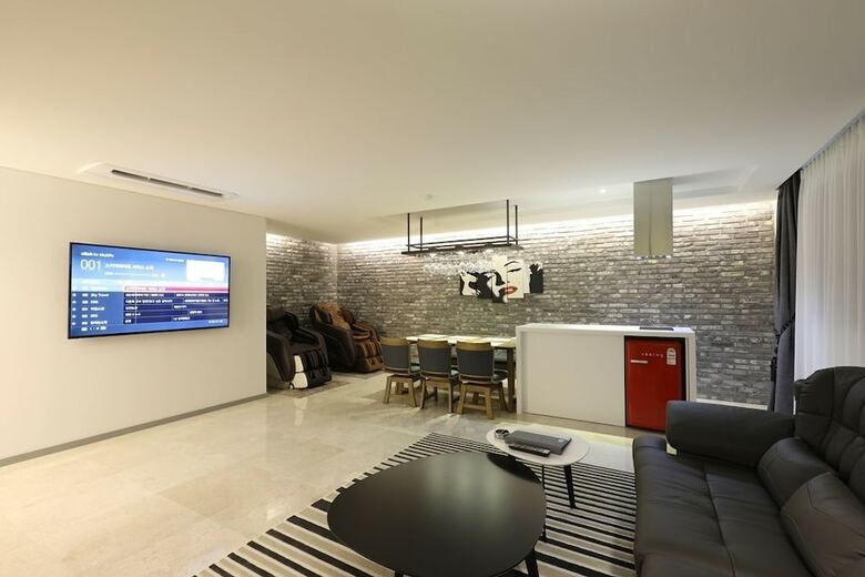 Suwon Saint Hotel