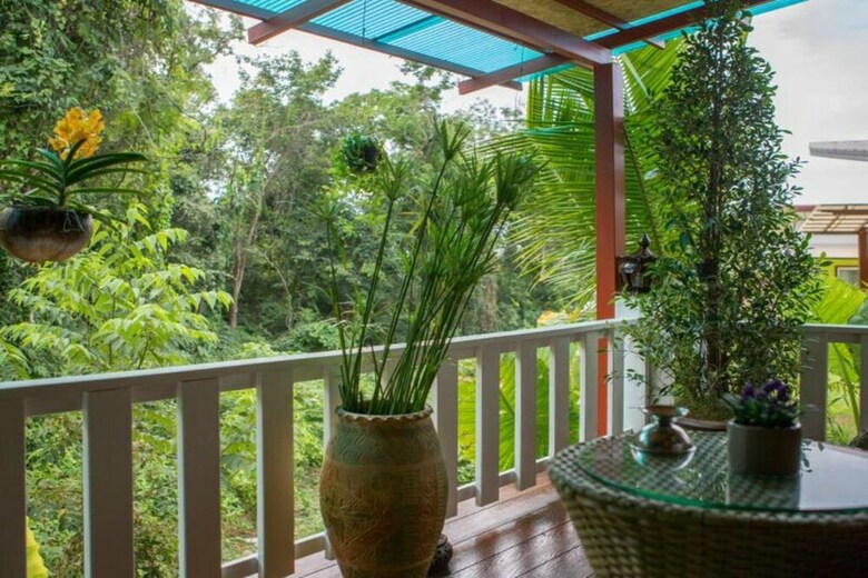 Hostal Thai Smile Bungalow