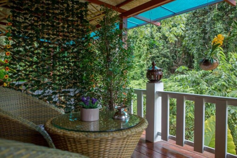 Hostal Thai Smile Bungalow
