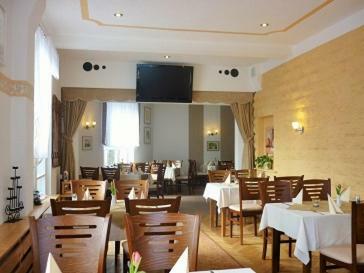 Hostal Hotel Waldhaus-hutzelh�h