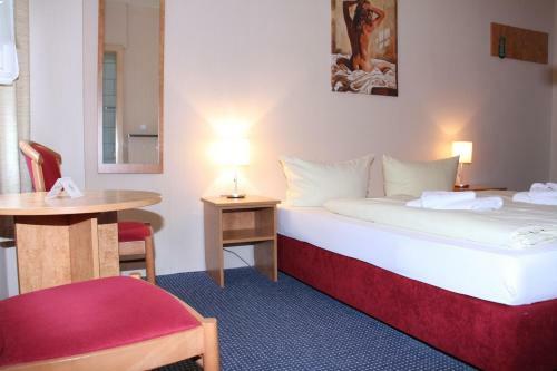 Hotel Holl Garni