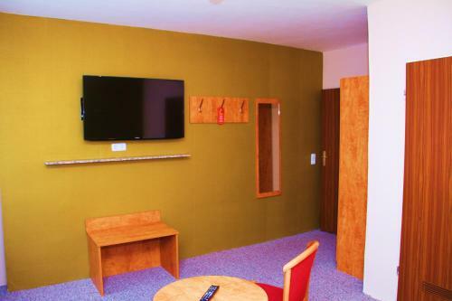 Hotel Holl Garni