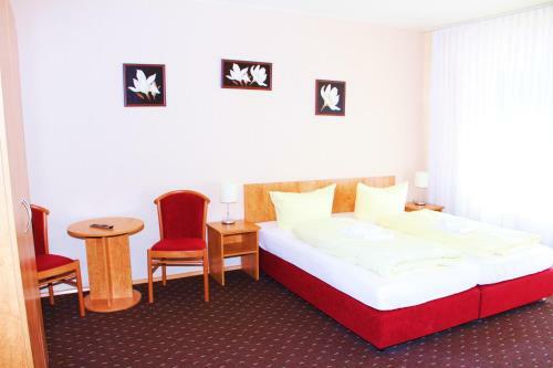 Hotel Holl Garni