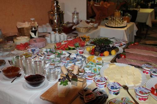 Hotel Holl Garni