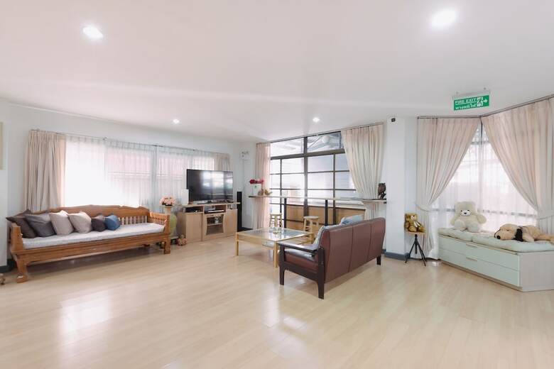 Hostal Baansu Hostel