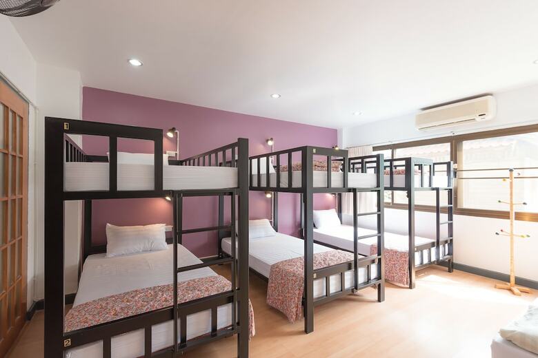 Hostal Baansu Hostel