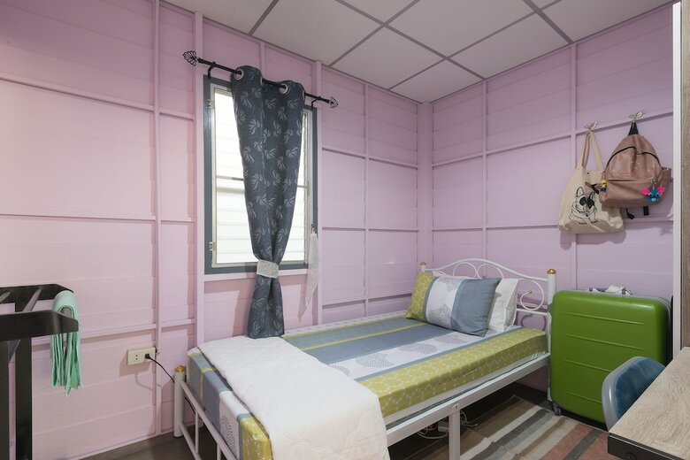 Hostal Baansu Hostel