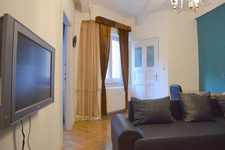 Diamond Astoria 4, Quiet Apartment