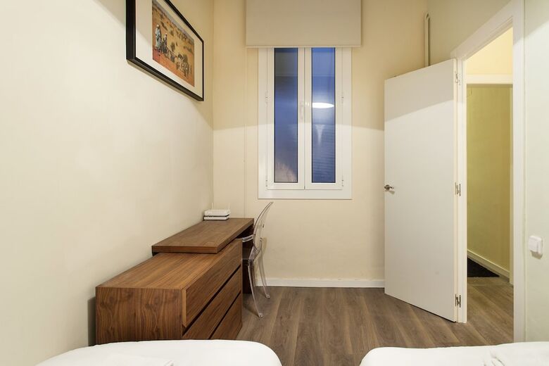 1309 - City Centre Apartment Terrace