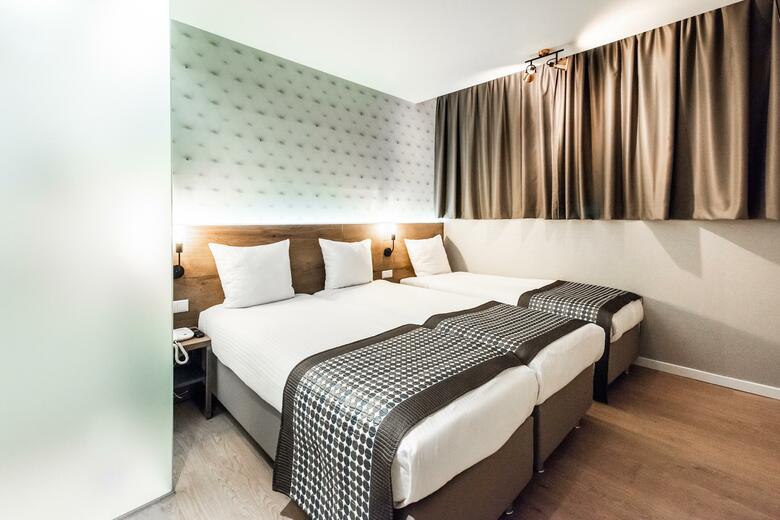 Melrose Hotel