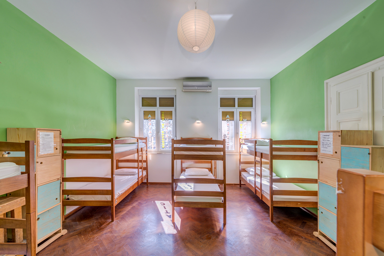 Hostal Adriatic Hostel