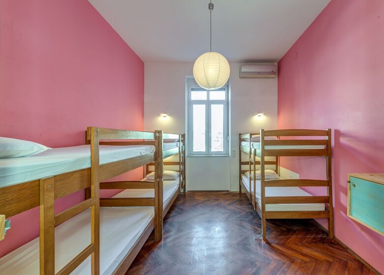 Hostal Adriatic Hostel