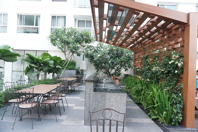 Five Star Studio Apartment Near Airport