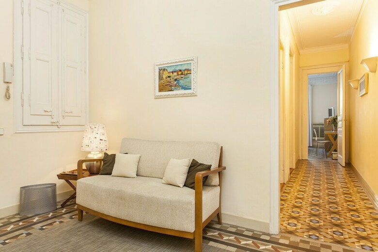 1402 - Elegant City Centre Apartment