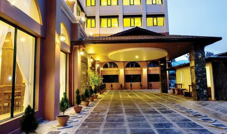 81 Central Hotel