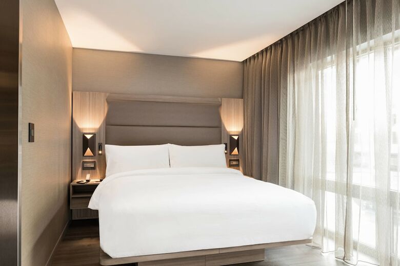 AC Hotel By Marriott Worcester