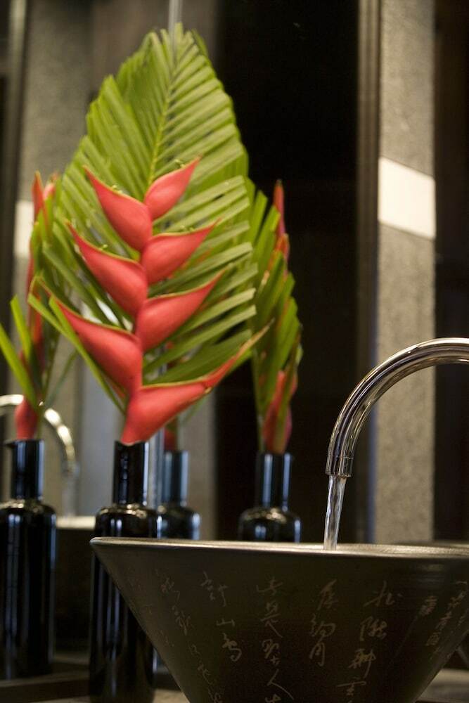 Hotel Serene Retreat And Spa