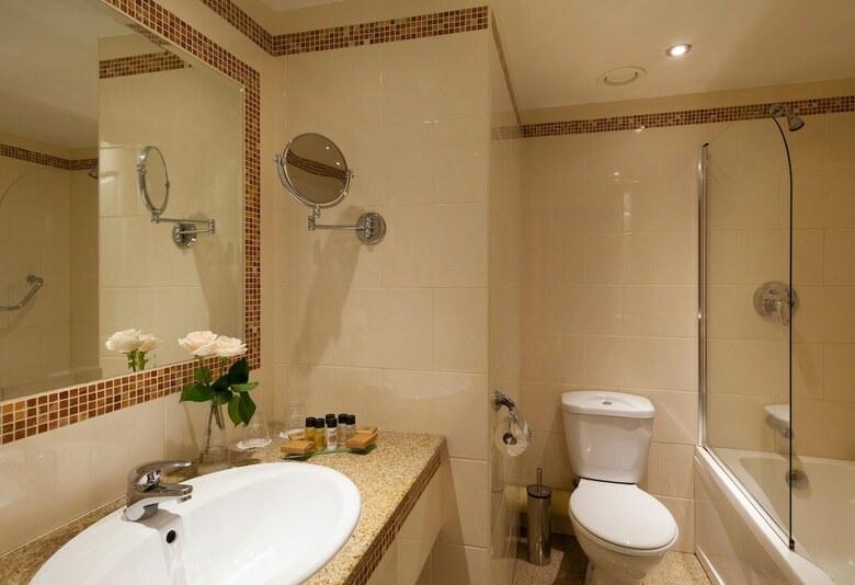 Hotel The Bonnington Dublin & Leisure Centre