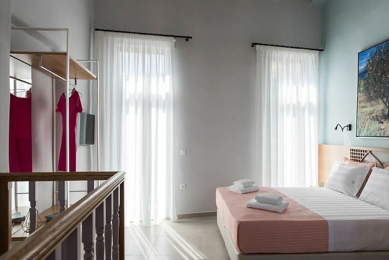 Hotel The 48 Suites