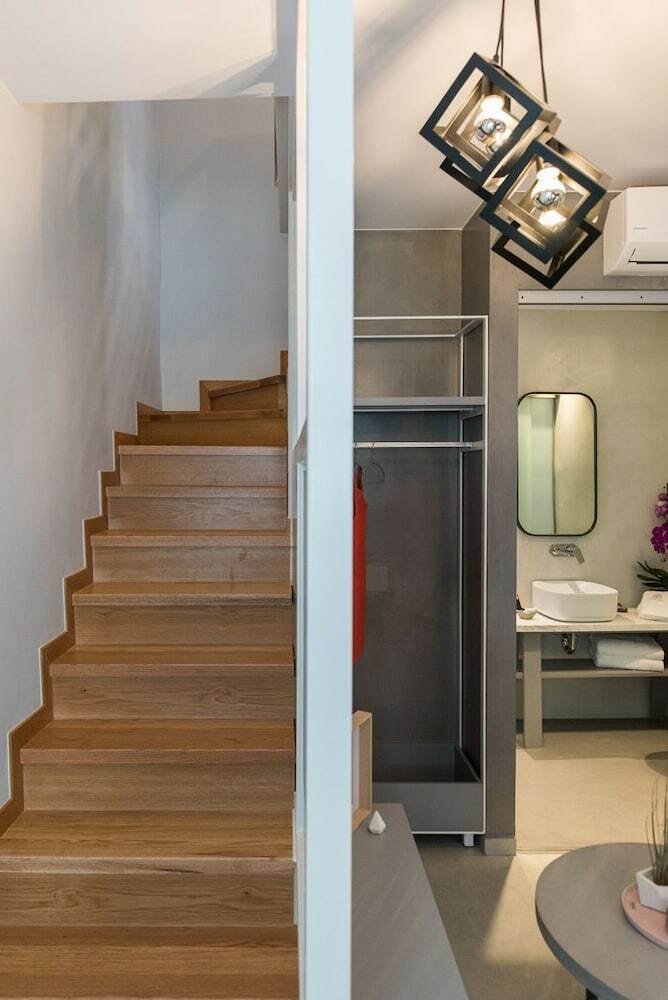 Hotel The 48 Suites
