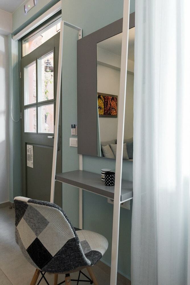 Hotel The 48 Suites