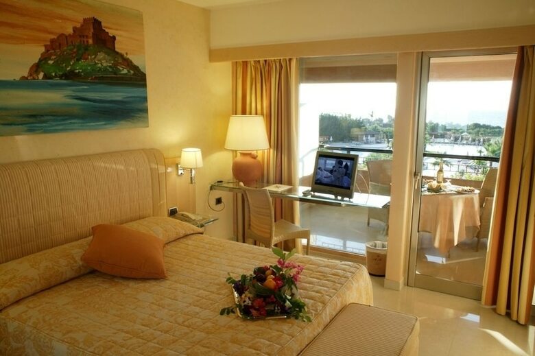 Hotel Acacia Resort
