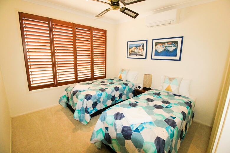 Absolute Beachfront Holiday House