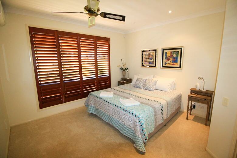 Absolute Beachfront Holiday House